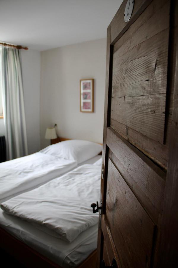 Hotel Schildwirtschaft Zum Rothen Ochsen Laupheim Esterno foto