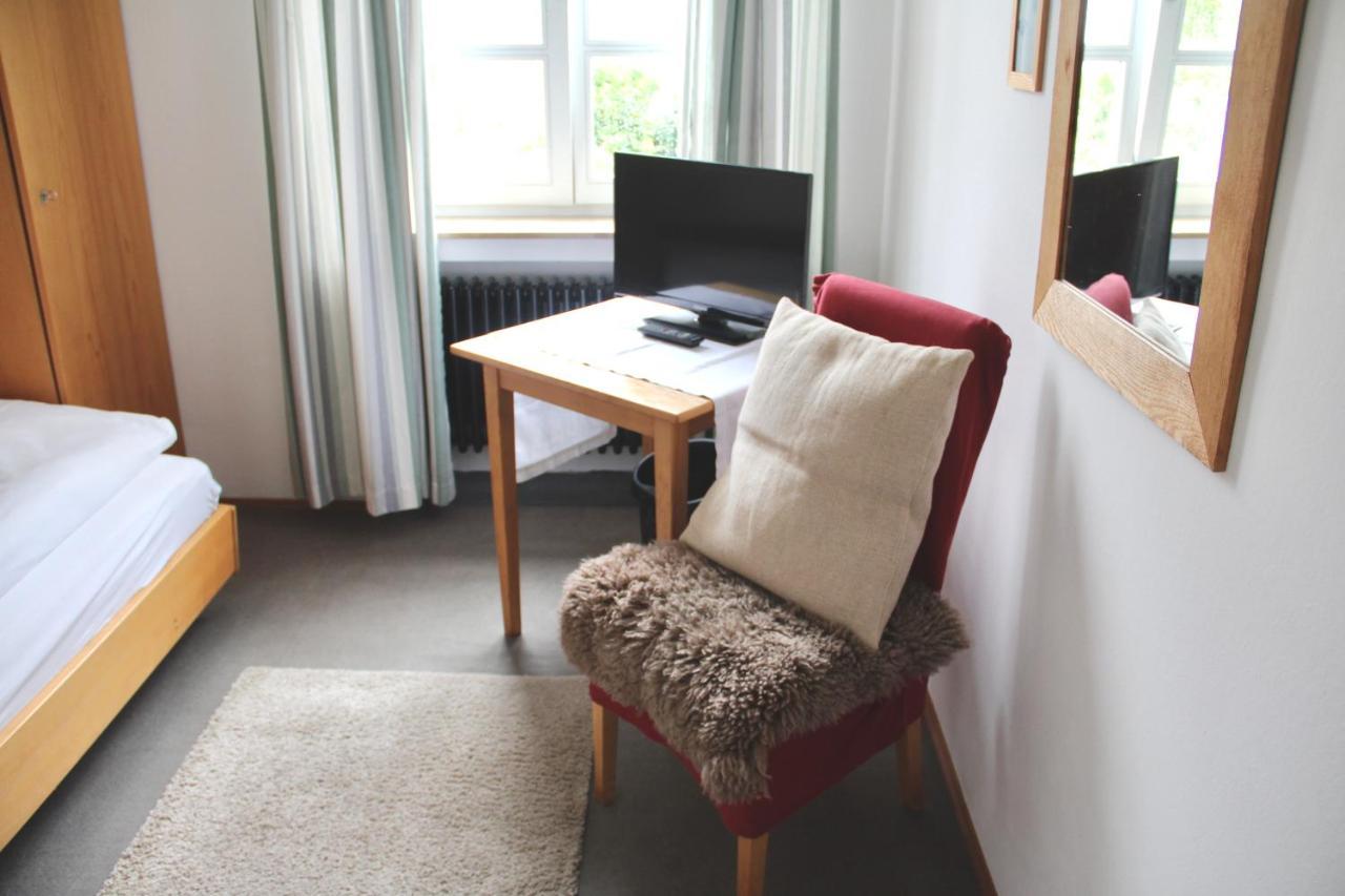 Hotel Schildwirtschaft Zum Rothen Ochsen Laupheim Esterno foto