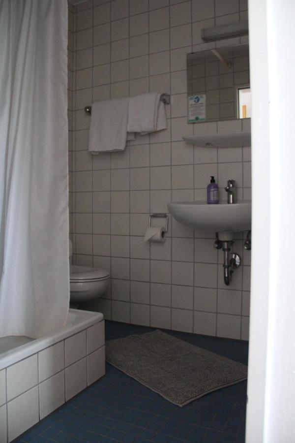 Hotel Schildwirtschaft Zum Rothen Ochsen Laupheim Esterno foto