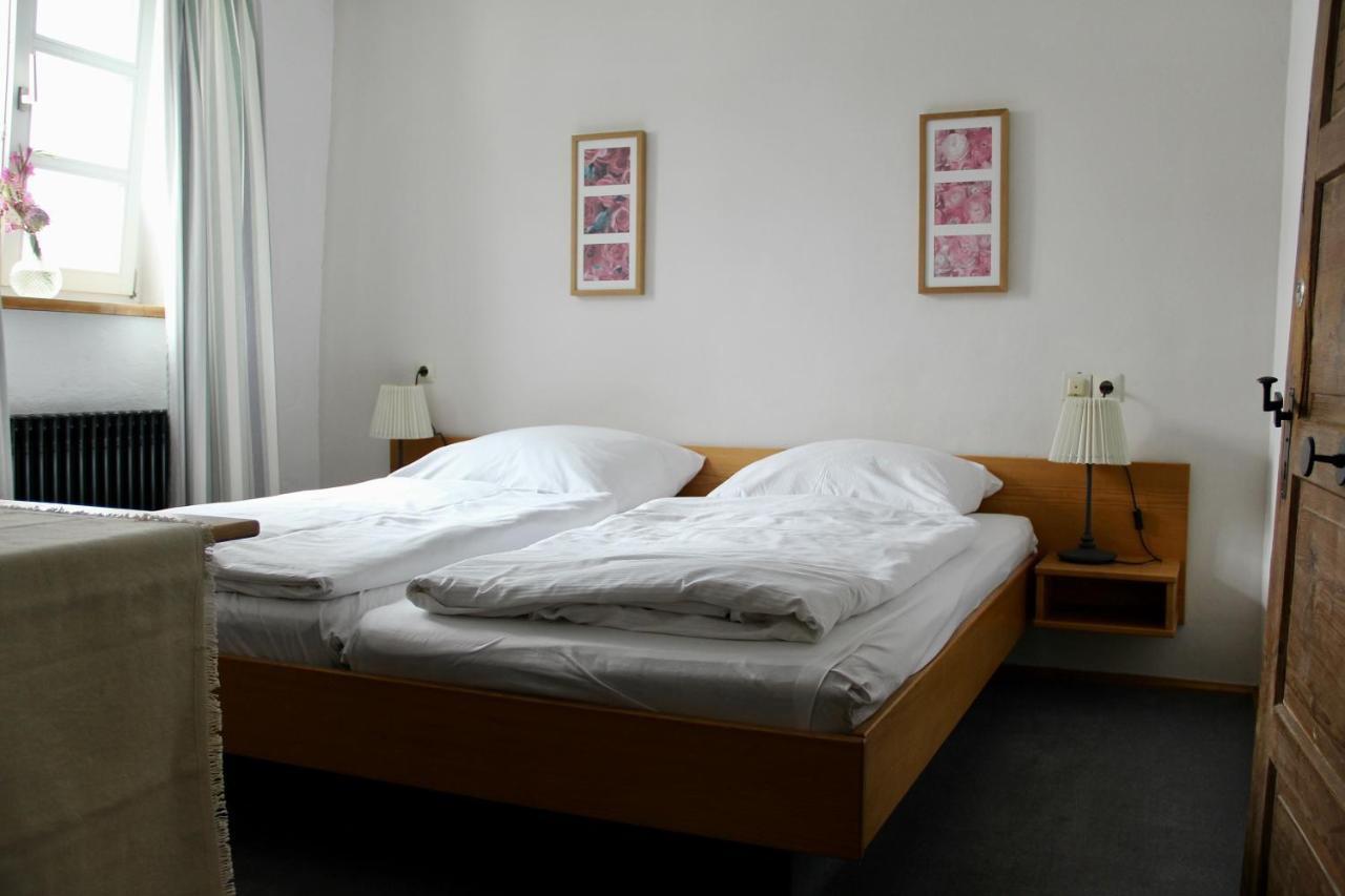 Hotel Schildwirtschaft Zum Rothen Ochsen Laupheim Esterno foto