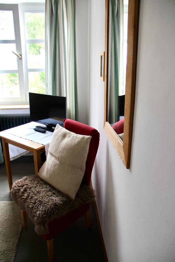 Hotel Schildwirtschaft Zum Rothen Ochsen Laupheim Esterno foto